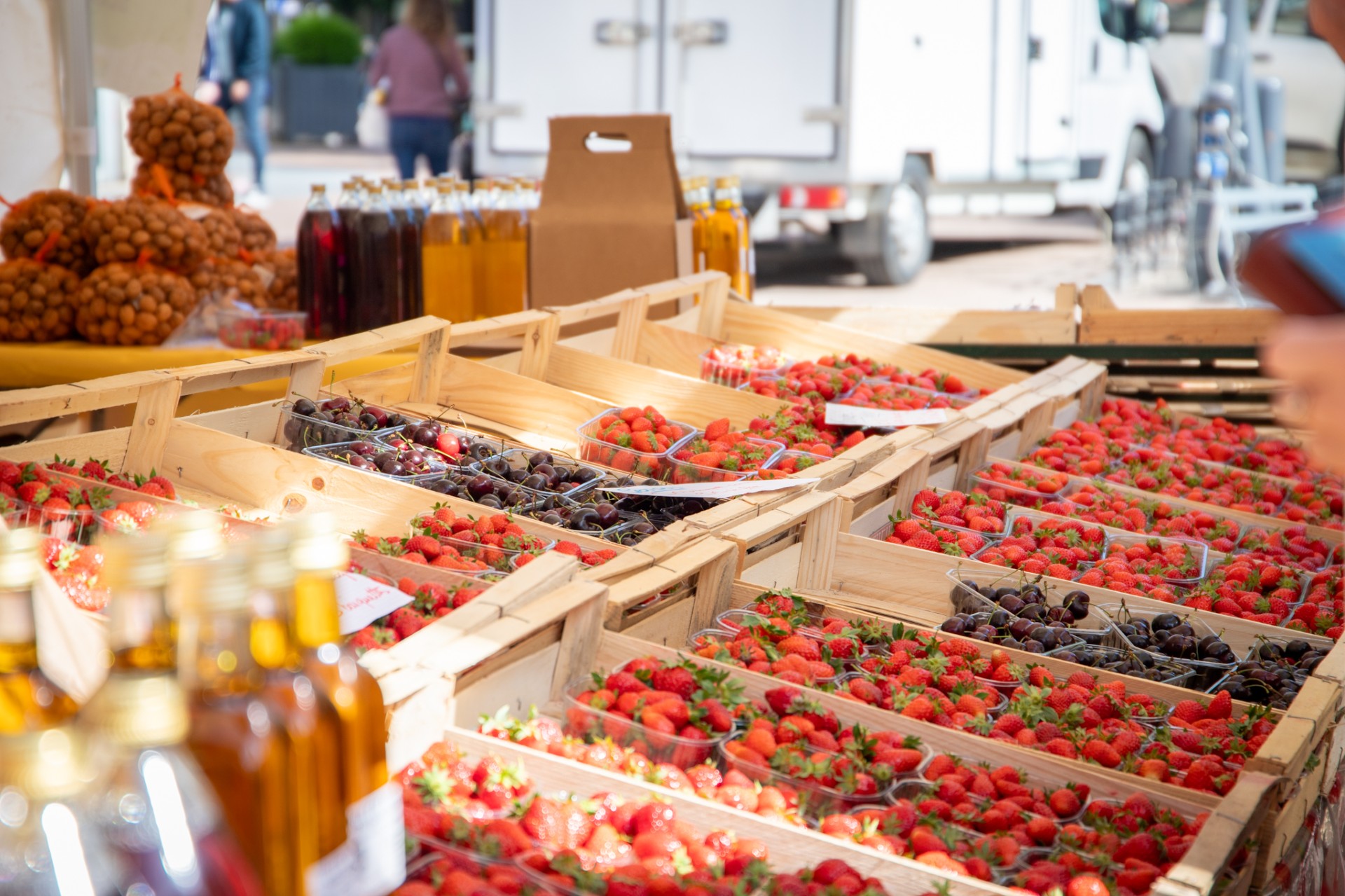 Les marchés des producteurs de pays dans le Lot : Une expérience gourmande et authentique