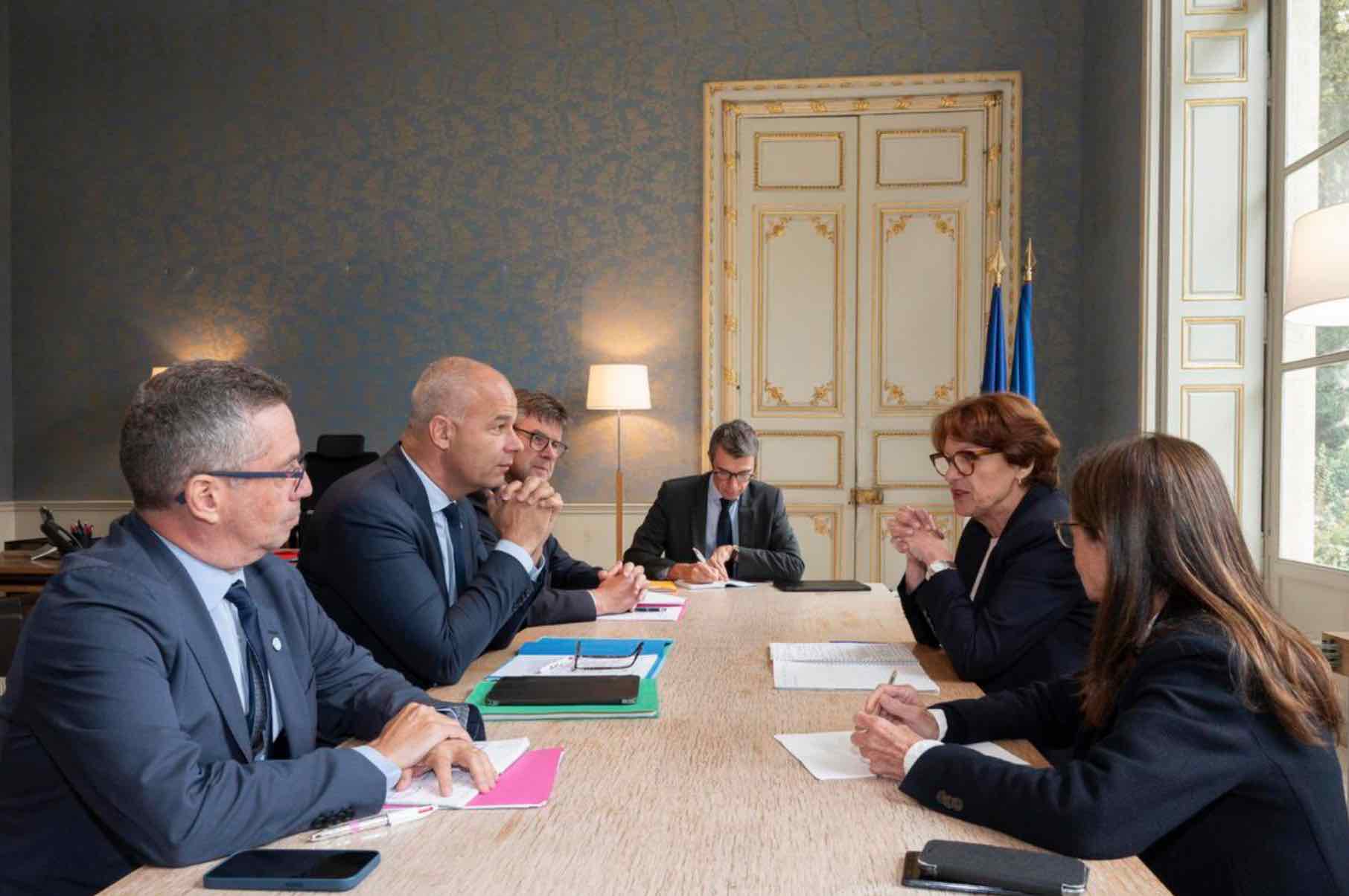 Ministre de l’agriculture : Annie GENEVARD rencontre les responsables professionnels