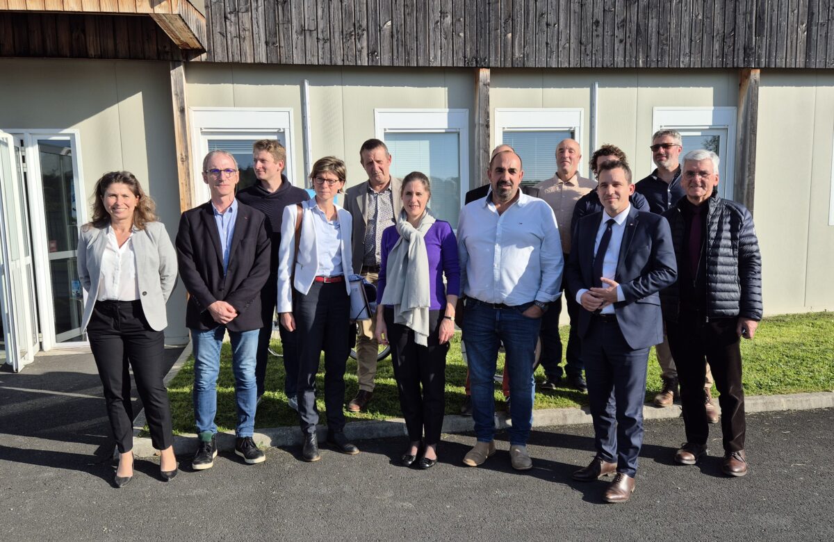 Bagnac-sur-Célé : Le sénateur Raphael Daubet rencontre les agriculteurs