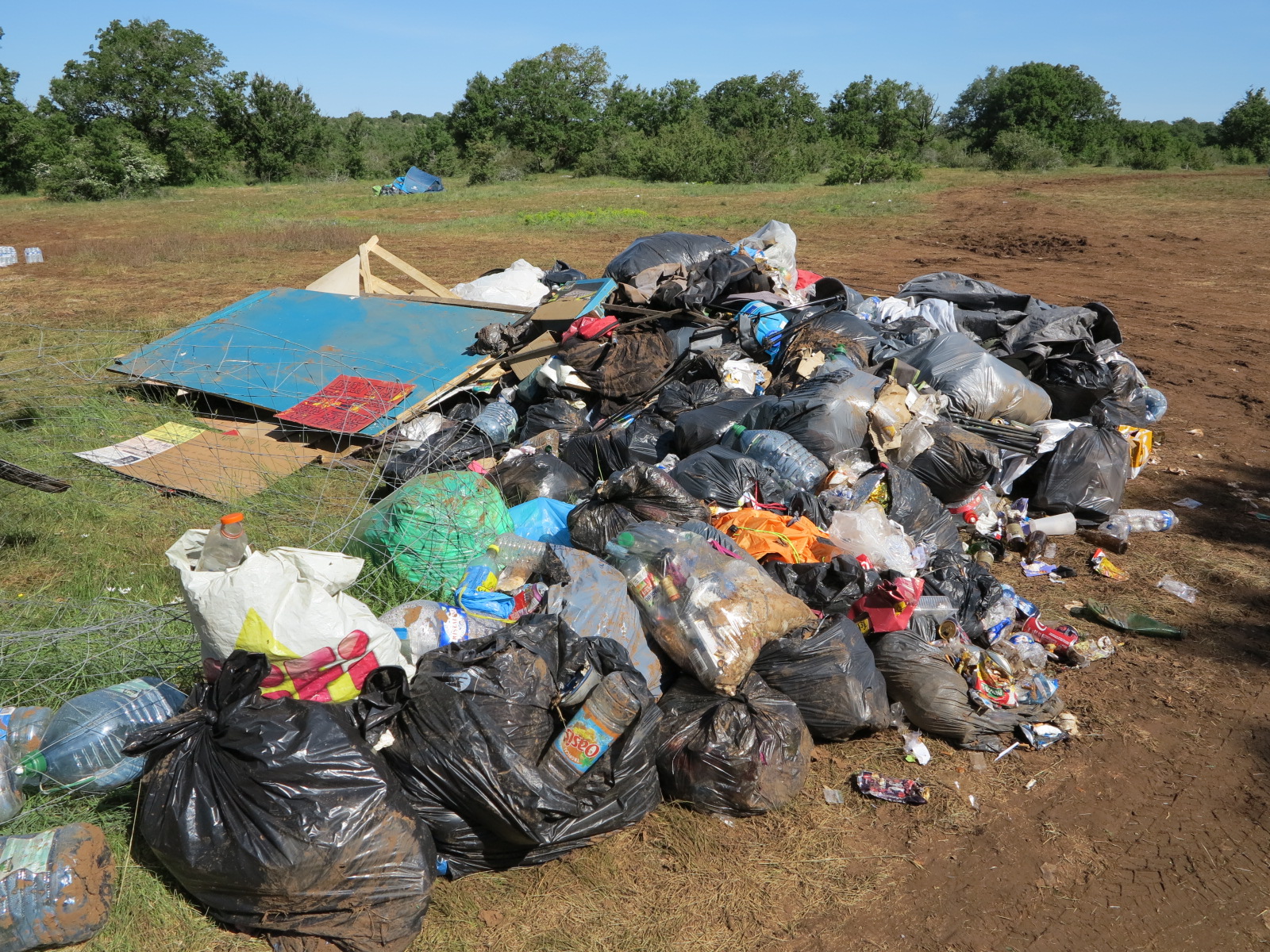 Rave Party de Montvalent : De gros dégâts pour l’exploitation agricole et l’environnement