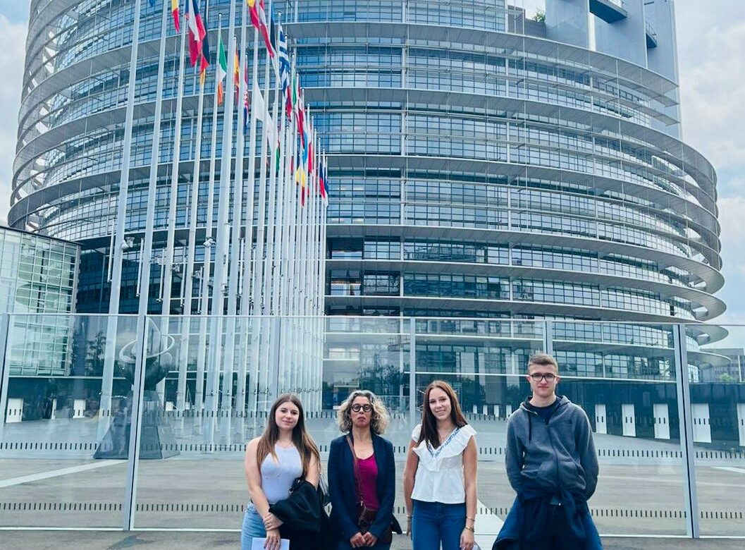 Des jeunes de la Maison Familiale et Rurale de Terrou au Parlement européen : une fierté pour le Lot