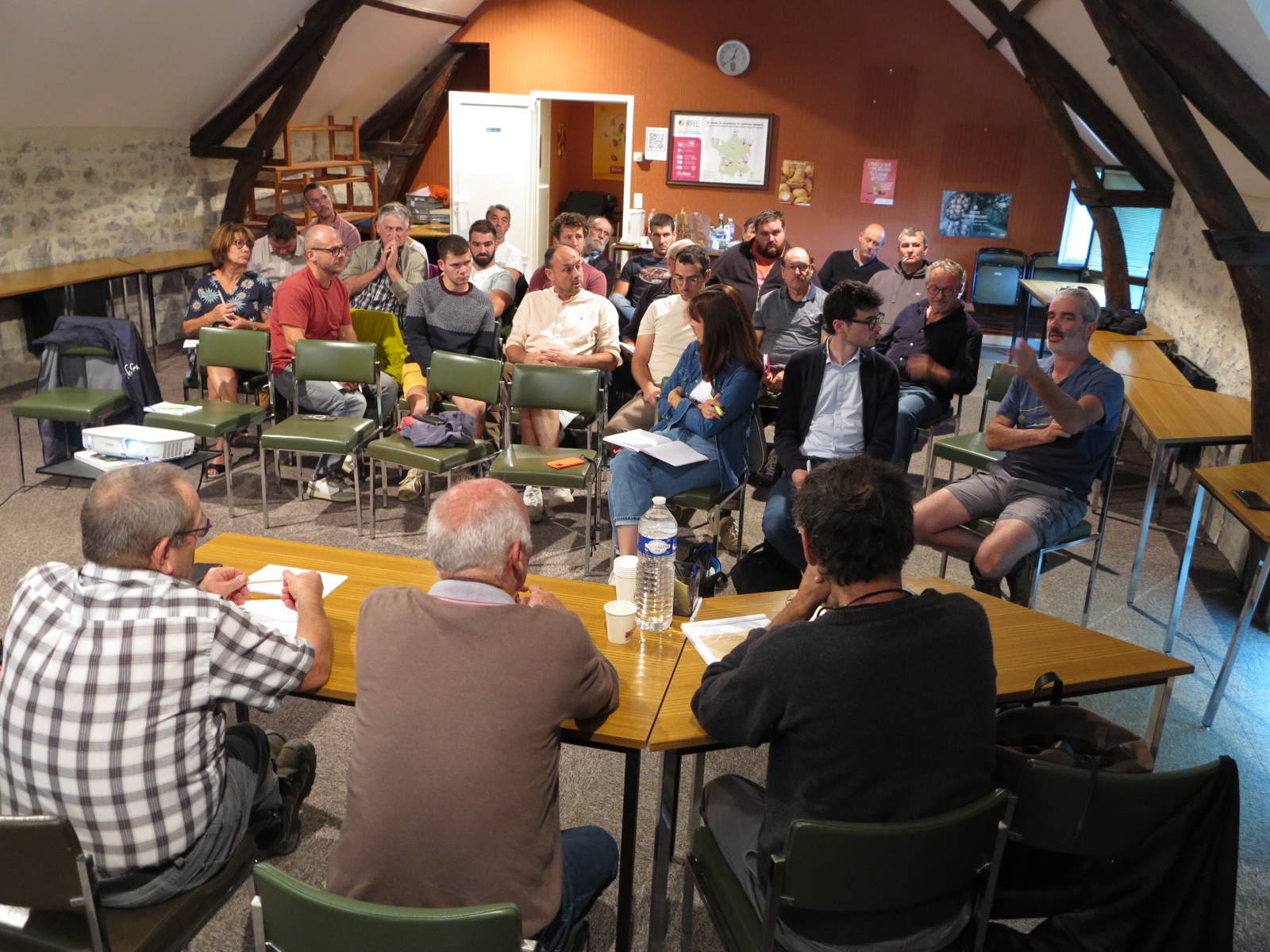 Comité des fruits à coque : Préparer l’avenir des vergers de noyers et châtaigniers