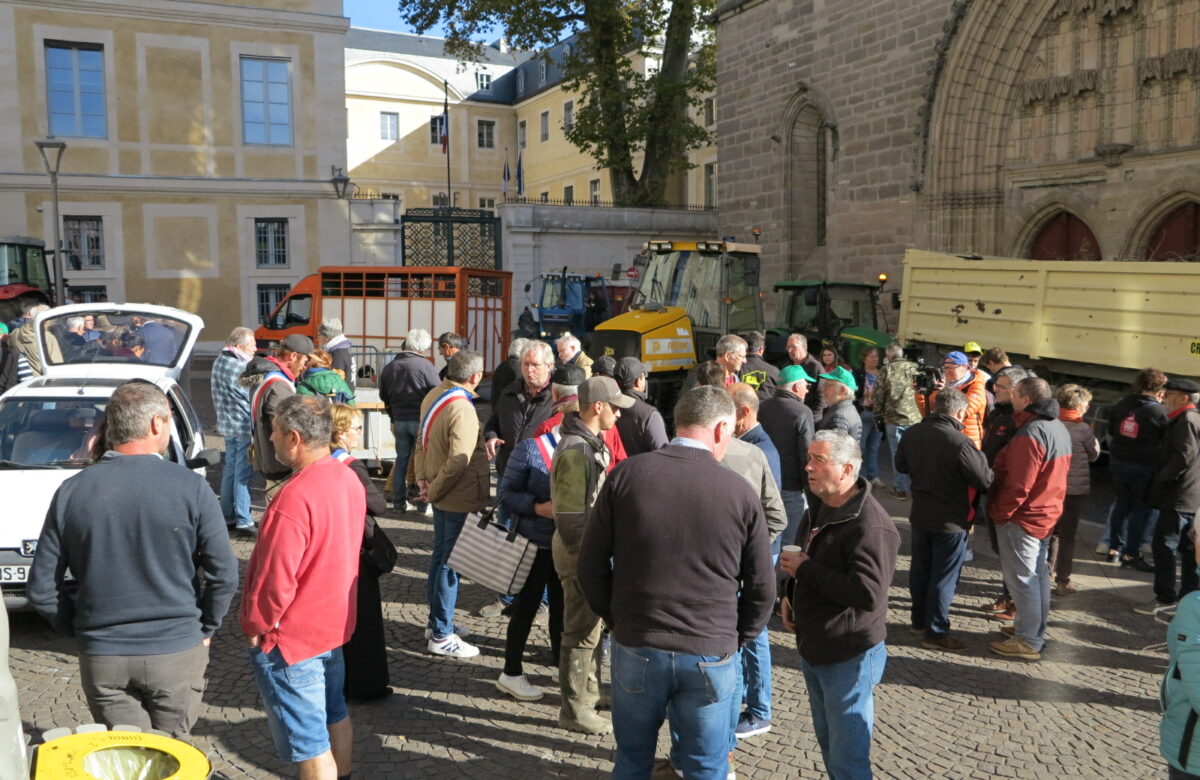 L'ensemble des syndicats unis pour sauver l’abattoir de Saint-Céré