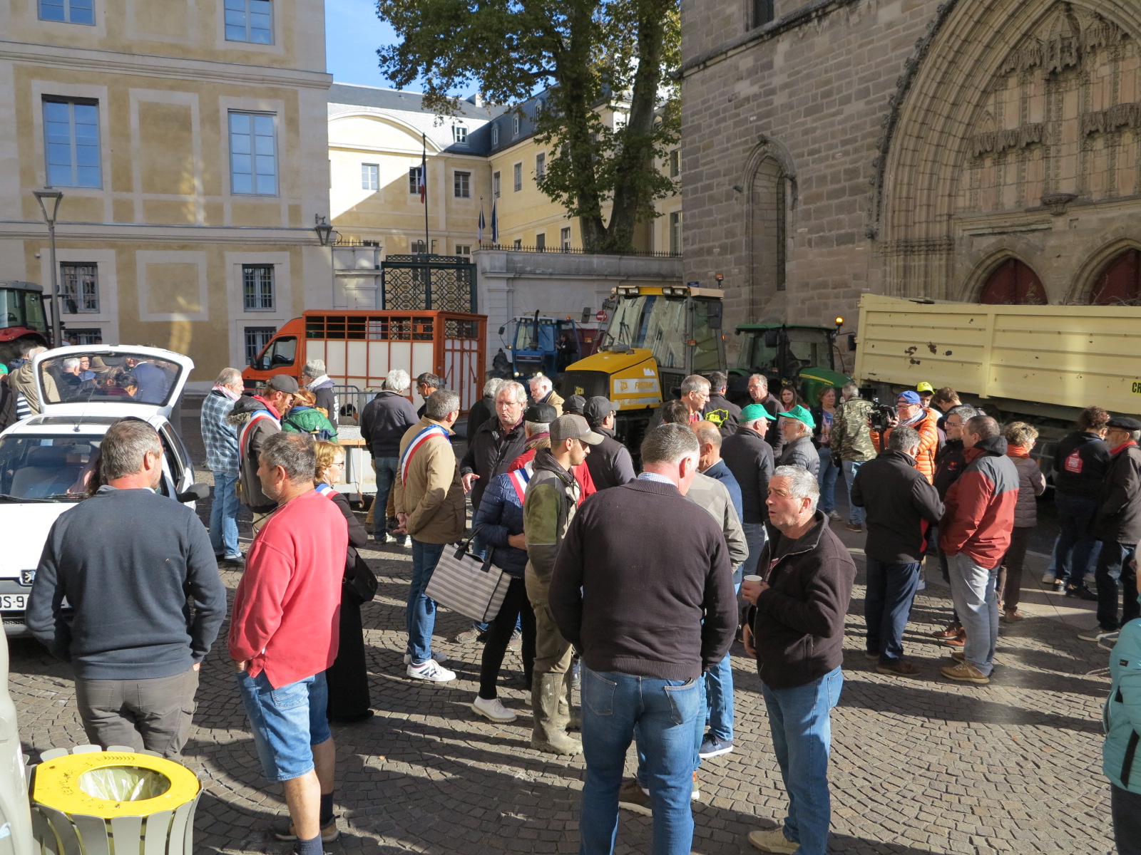 L’ensemble des syndicats unis pour sauver l’abattoir de Saint-Céré