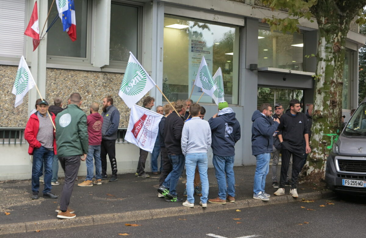 Contrôle OFB: FDSEA et JA en soutien d’un jeune agriculteur incriminé